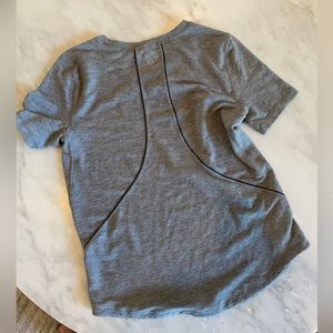 Gray lulu shirt